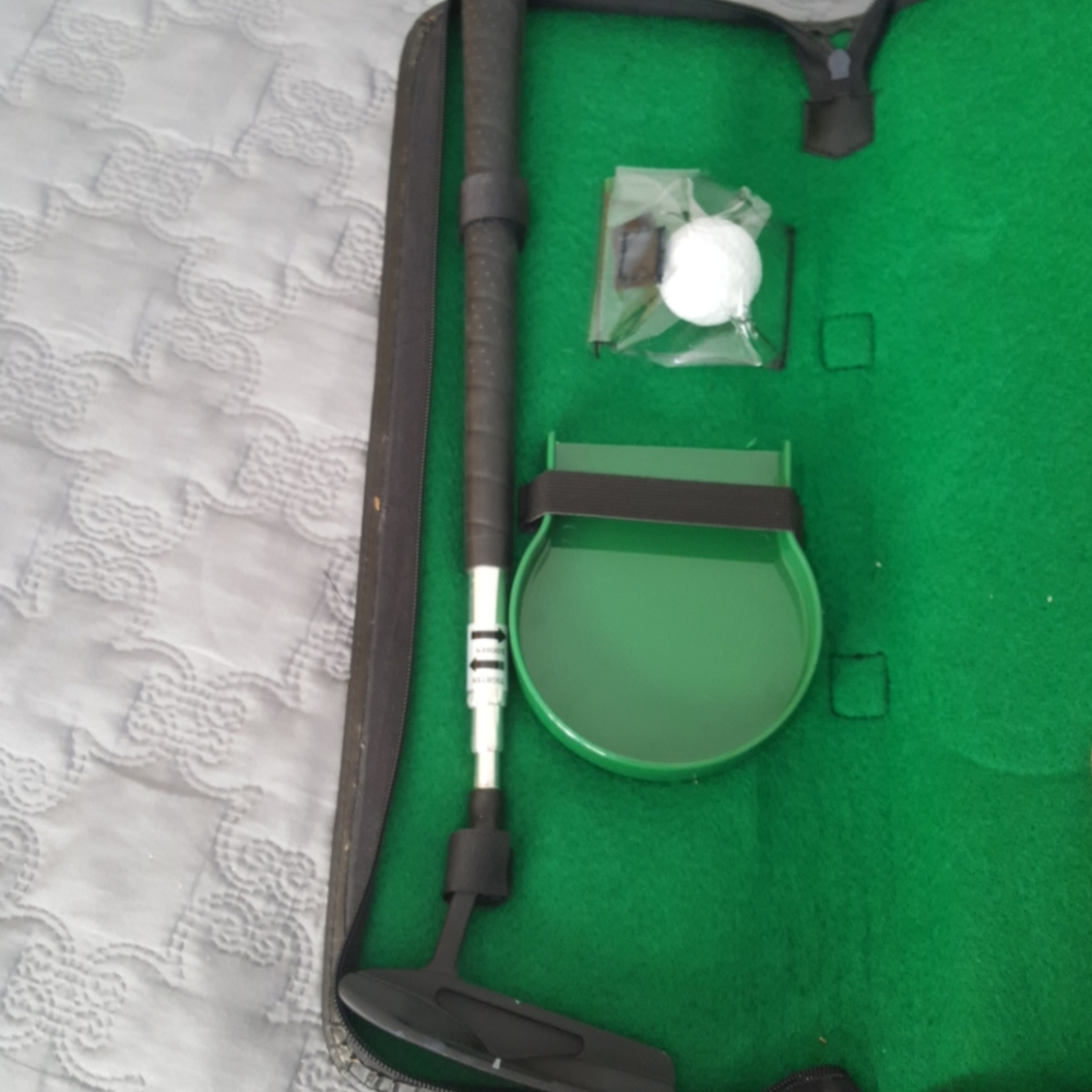 Golf...Portable - Picture 2 of 4